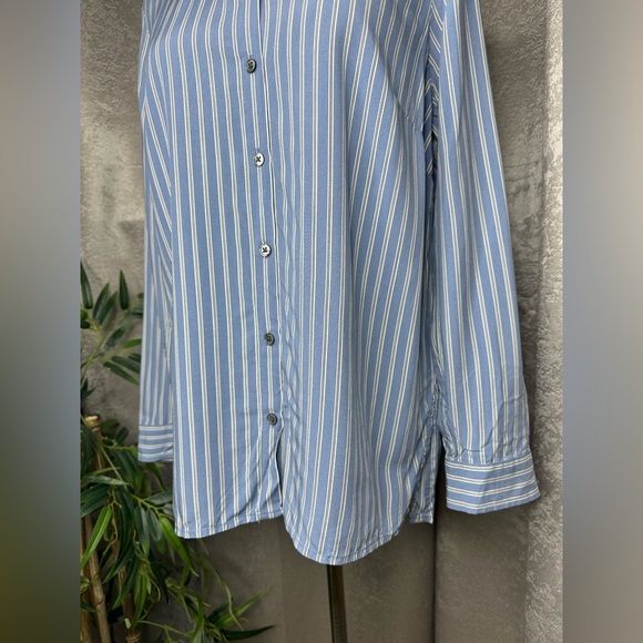 J. Jill Women’s Striped Print Long Sleeve Button-Down Shirt Blue Sz XS - Picture 5 of 11